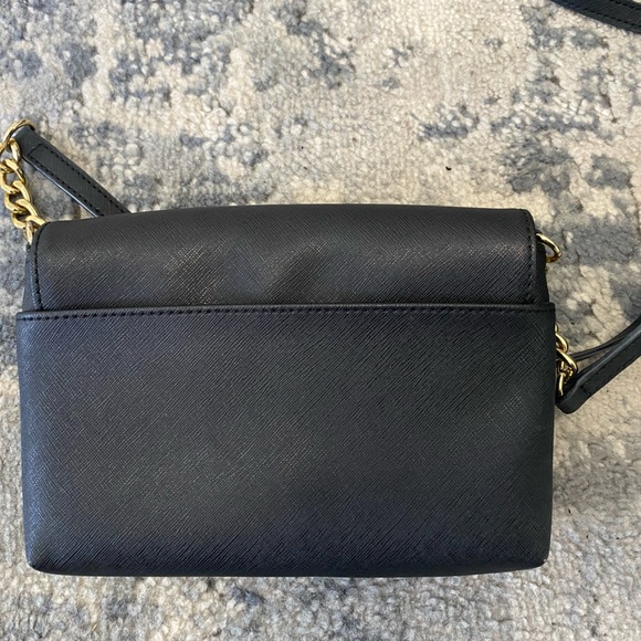 Calvin Klein - Picture 3 of 3